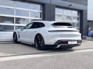 Porsche Taycan Turbo Sport Turismo