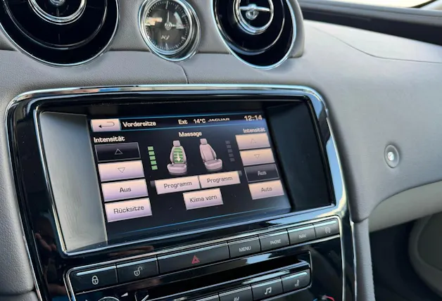 Jaguar XJ 3.0 V6 S/C Premium Luxury Automatic AWD