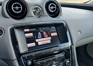 Jaguar XJ 3.0 V6 S/C Premium Luxury Automatic AWD