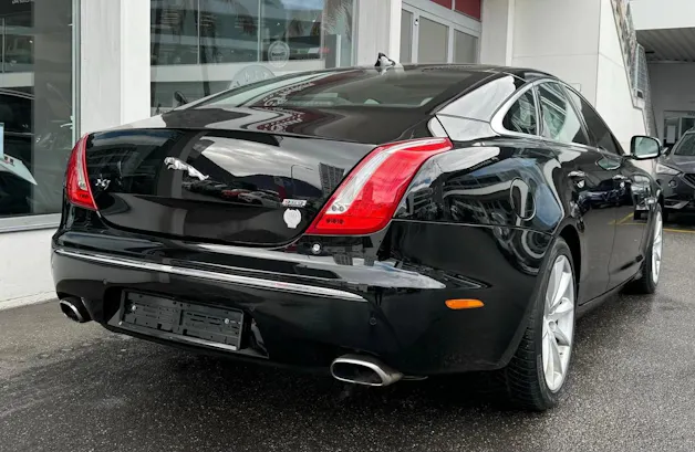 Jaguar XJ 3.0 V6 S/C Premium Luxury Automatic AWD