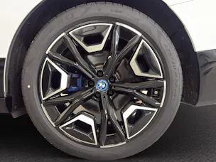 BMW iX xDrive50 SPORTPAKET