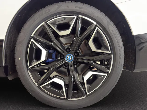 BMW iX xDrive50 SPORTPAKET