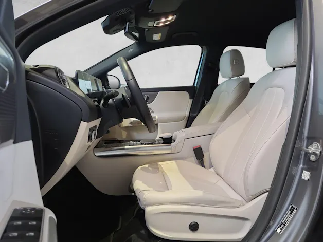 Mercedes-Benz EQA 300 4Matic