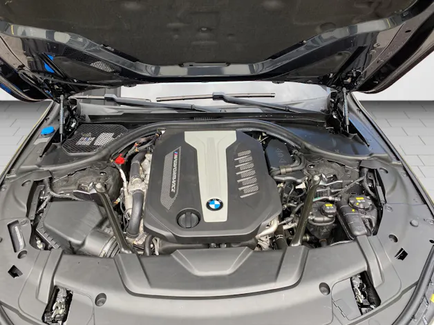 BMW 750d xDrive Steptronic