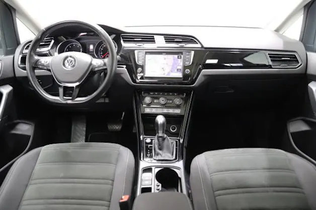 VW Touran 1.4 TSI BMT High