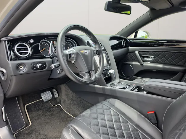 Bentley Flying Spur 4.0 S