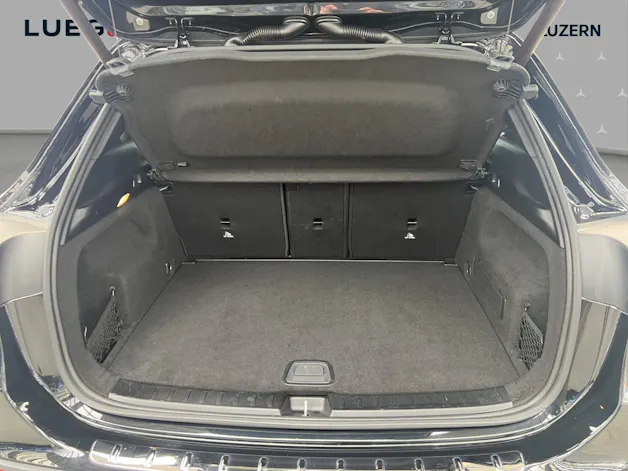 Mercedes-Benz GLA 250 4Matic AMG Line 8G-DCT
