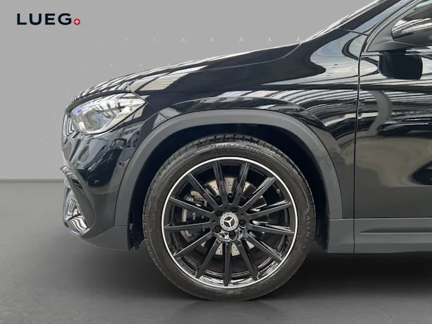 Mercedes-Benz GLA 250 4Matic AMG Line 8G-DCT