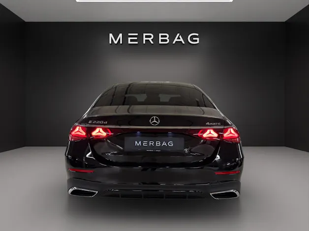 Mercedes-Benz E 220 d 4Matic 9G-Tronic