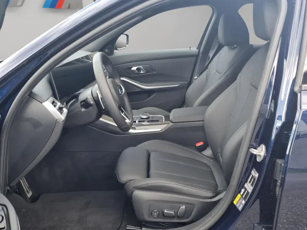 BMW 330e x DriveTouring Steptronic M Sport Pro