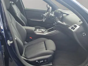 BMW 330e x DriveTouring Steptronic M Sport Pro