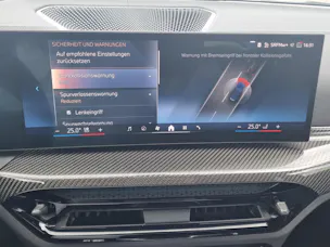 BMW 330e x DriveTouring Steptronic M Sport Pro