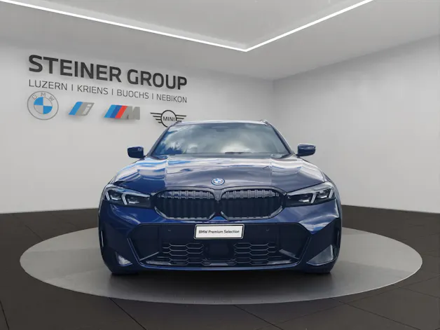 BMW 330e x DriveTouring Steptronic M Sport Pro