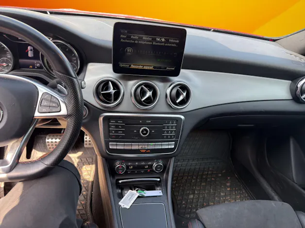 MERCEDES-BENZ GLA 250 AMG Line 4Matic 7G-DCT