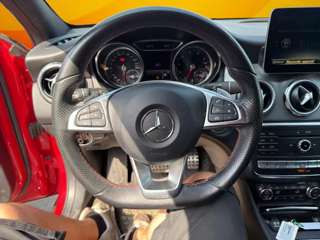 MERCEDES-BENZ GLA 250 AMG Line 4Matic 7G-DCT