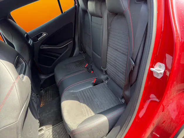 MERCEDES-BENZ GLA 250 AMG Line 4Matic 7G-DCT