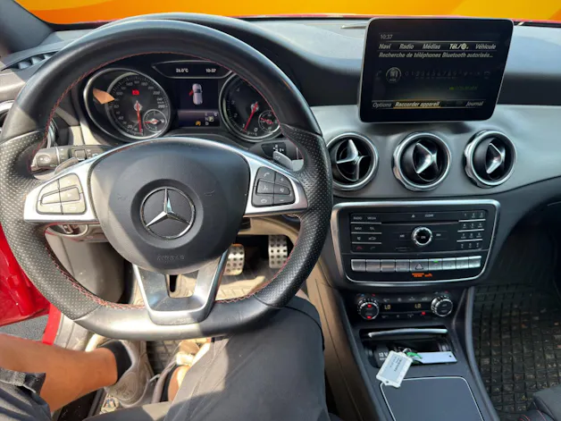 MERCEDES-BENZ GLA 250 AMG Line 4Matic 7G-DCT