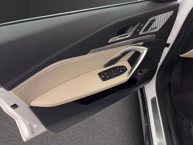 BMW iX1 30 xDrive XLINE