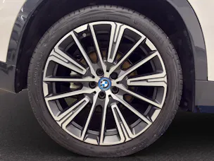 BMW iX1 30 xDrive XLINE