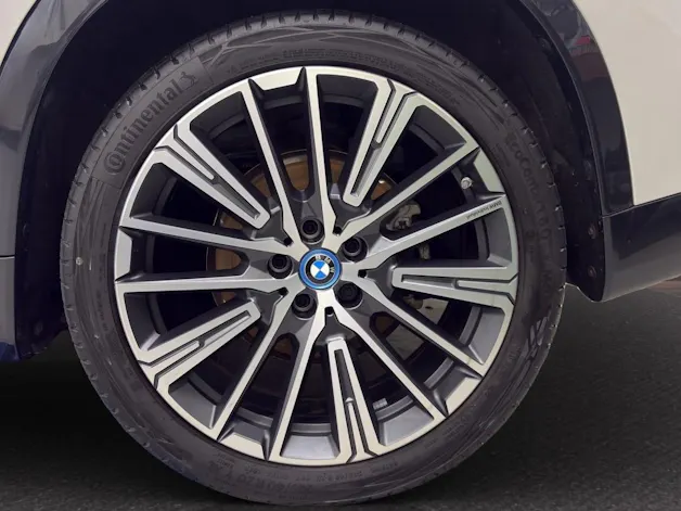 BMW iX1 30 xDrive XLINE