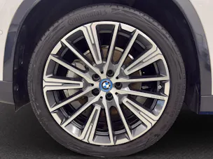 BMW iX1 30 xDrive XLINE