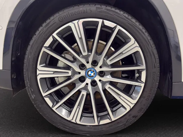 BMW iX1 30 xDrive XLINE