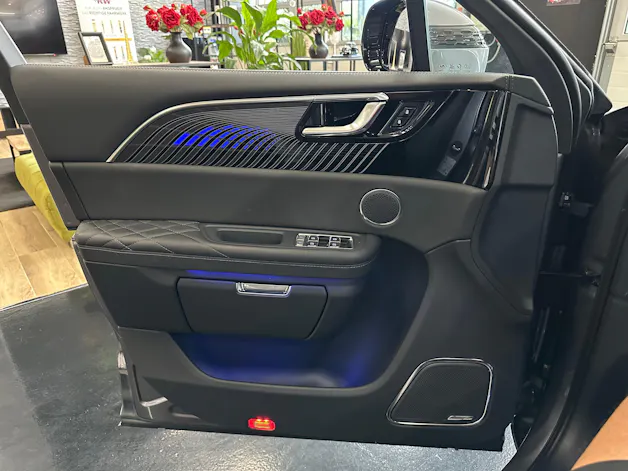 HONGQI E-HS9 Exclusive 99 kWh