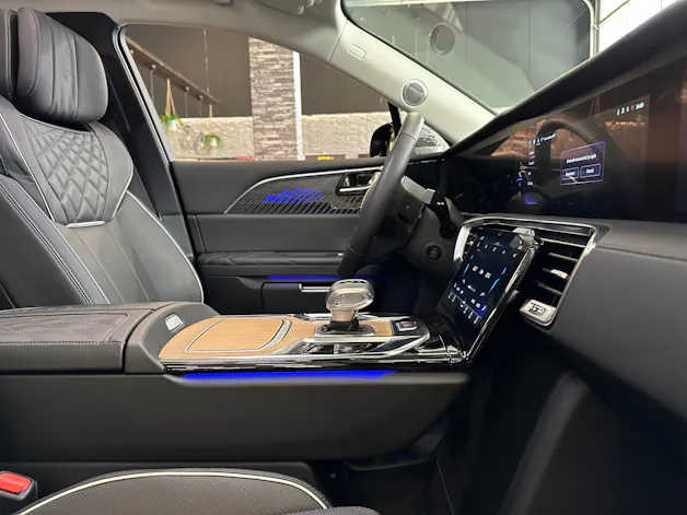 HONGQI E-HS9 Exclusive 99 kWh