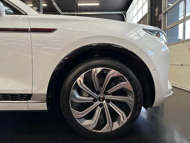 HONGQI E-HS9 Exclusive+ 120 kWh