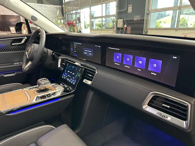 HONGQI E-HS9 Exclusive 99 kWh
