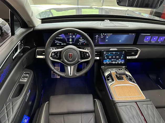 HONGQI E-HS9 Exclusive 99 kWh