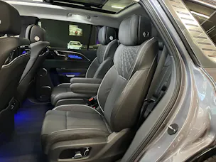 HONGQI E-HS9 Exclusive 99 kWh