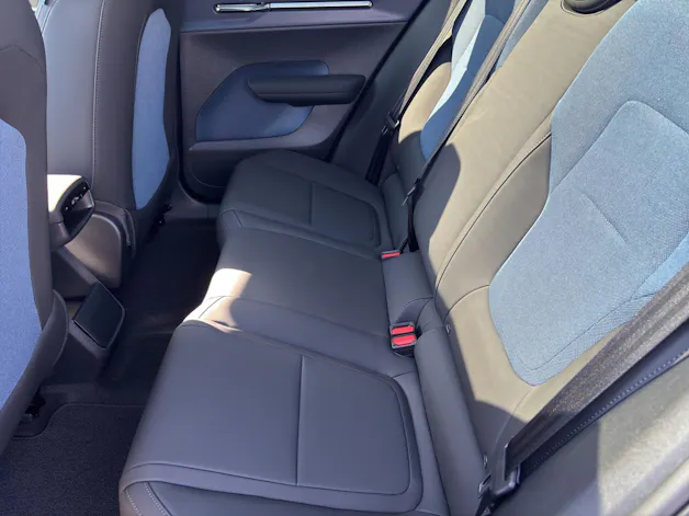 VOLVO EX30 E60 Twin Ultra Performance Sw. Black Ed. AWD