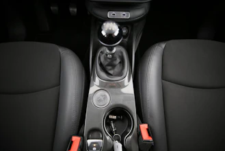 https://vehicle.imgix.net/4350342/261c0fda-c505-4087-b5e3-a619a4b8a2be.jpg