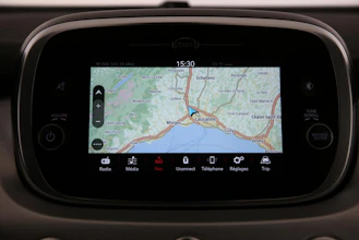 https://vehicle.imgix.net/4350342/e8b2e458-3f82-4124-bcd4-58d2e62ec806.jpg