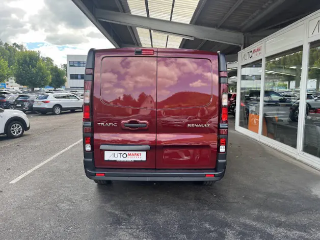RENAULT Trafic Kaw. 3.0 t L2 H1 2.0 dCi Blue 150 Advance