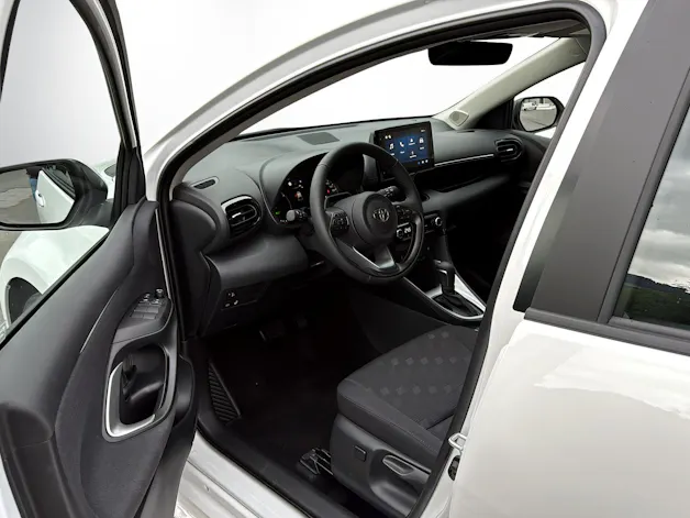 Toyota Yaris 1.5 VVT-i HSD Comfort