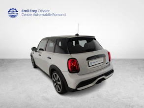 https://vehicle.imgix.net/4350392/0c7fa96d-116d-4379-9ae6-9363d4b76aec.jpg