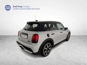 https://vehicle.imgix.net/4350392/14ebb154-b8de-4fcc-a303-3abea1dd1171.jpg