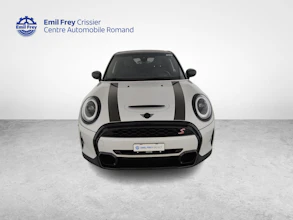 https://vehicle.imgix.net/4350392/294d5559-bcca-4bdb-a736-ad09c081b2b6.jpg