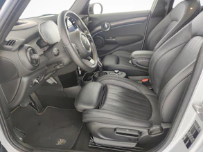 https://vehicle.imgix.net/4350392/3432ba32-42b4-48d9-af00-a6646e7dcbb0.jpg