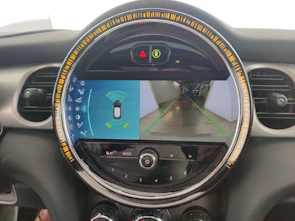 Fahrzeugbild MINI F55 2.0i Cooper S SDKG