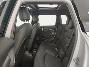Fahrzeugbild MINI F55 2.0i Cooper S SDKG