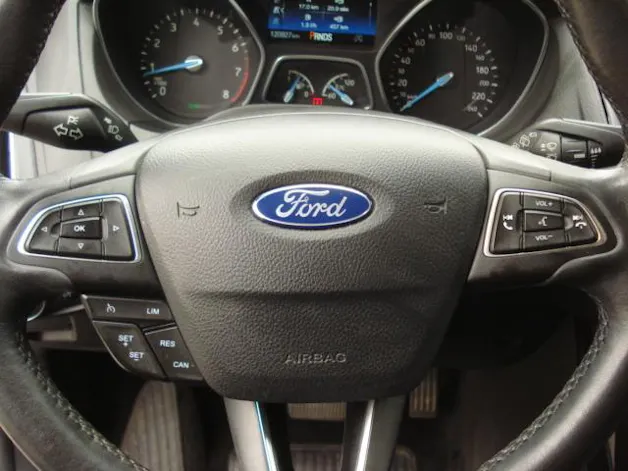 Ford Focus 1.5i EcoB SCTi 150 Titanium X