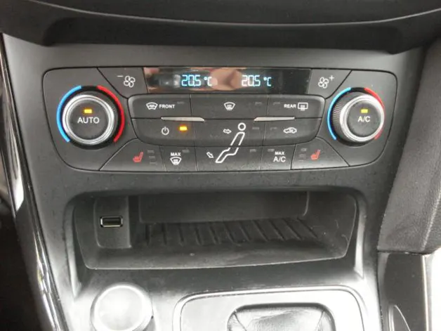 Ford Focus 1.5i EcoB SCTi 150 Titanium X