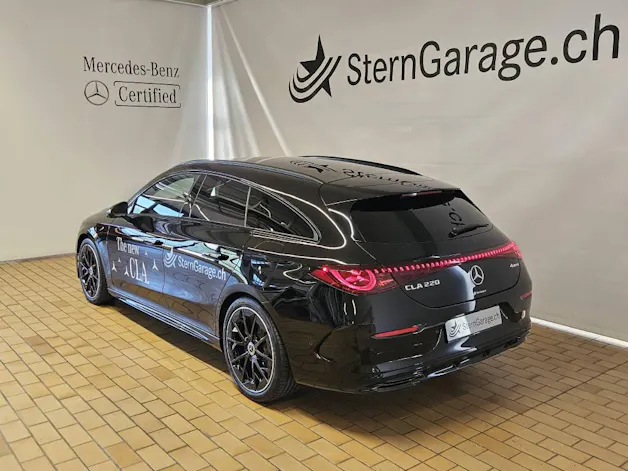 MERCEDES-BENZ CLA 220 4Matic AMG Line Shooting Brake