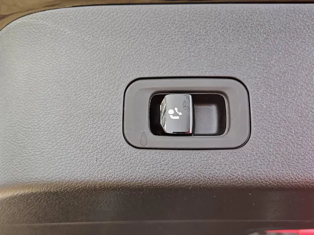 MERCEDES-BENZ CLA 220 4Matic AMG Line Shooting Brake