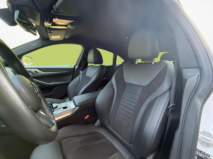 image du véhicule BMW i4
