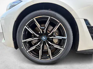 BMW i4 eDrive40