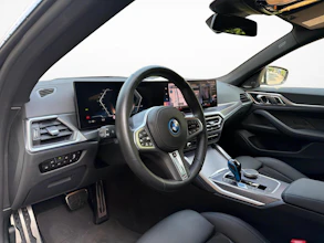 https://vehicle.imgix.net/4350448/af83f3db-3960-4792-ba1a-e9e8b2f48f96.jpg